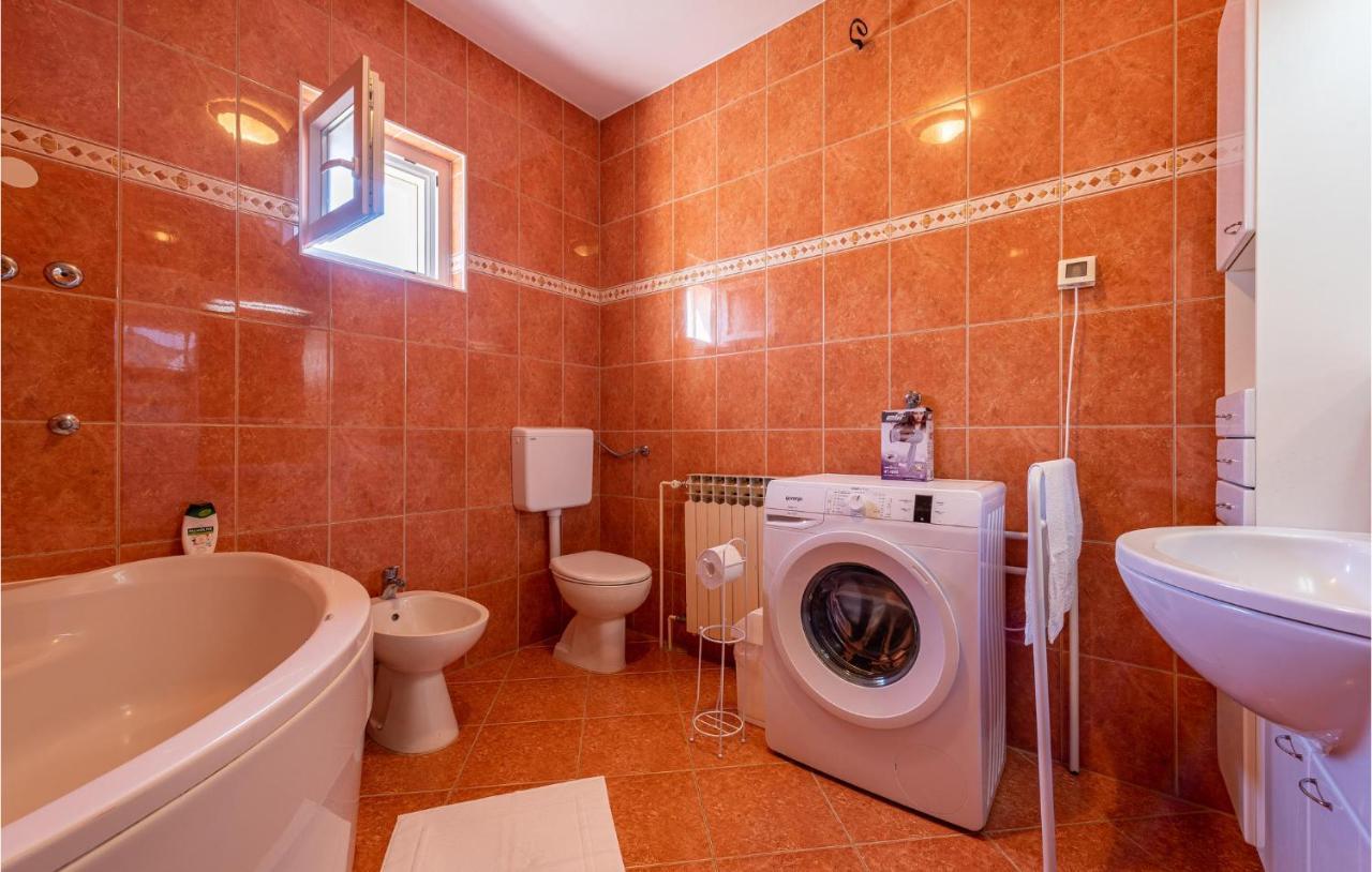 Cozy Apartment In Zadar With Wifi Екстериор снимка