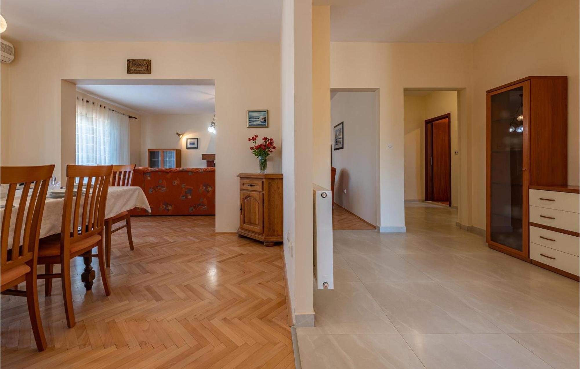 Cozy Apartment In Zadar With Wifi Екстериор снимка