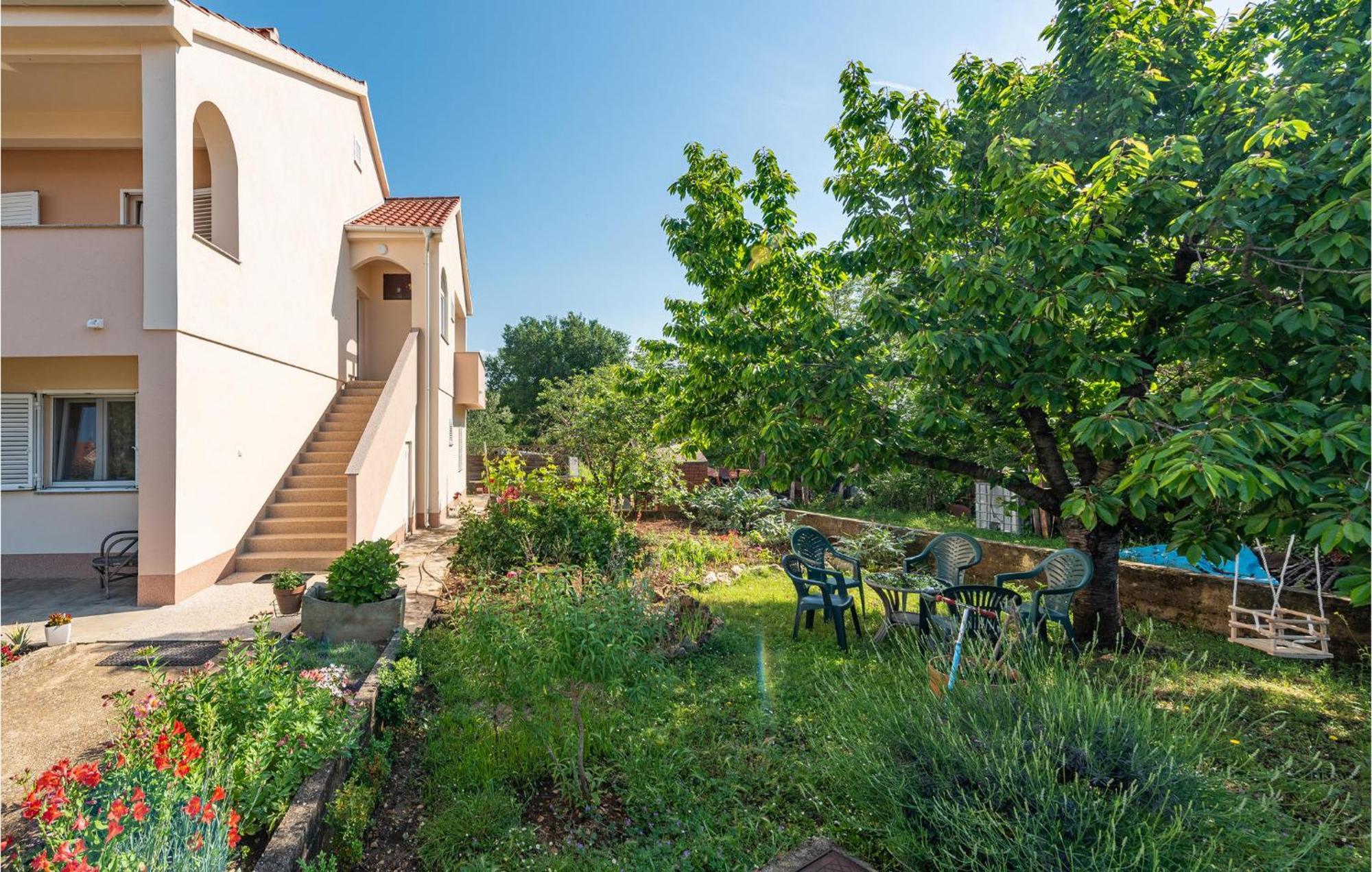 Cozy Apartment In Zadar With Wifi Екстериор снимка